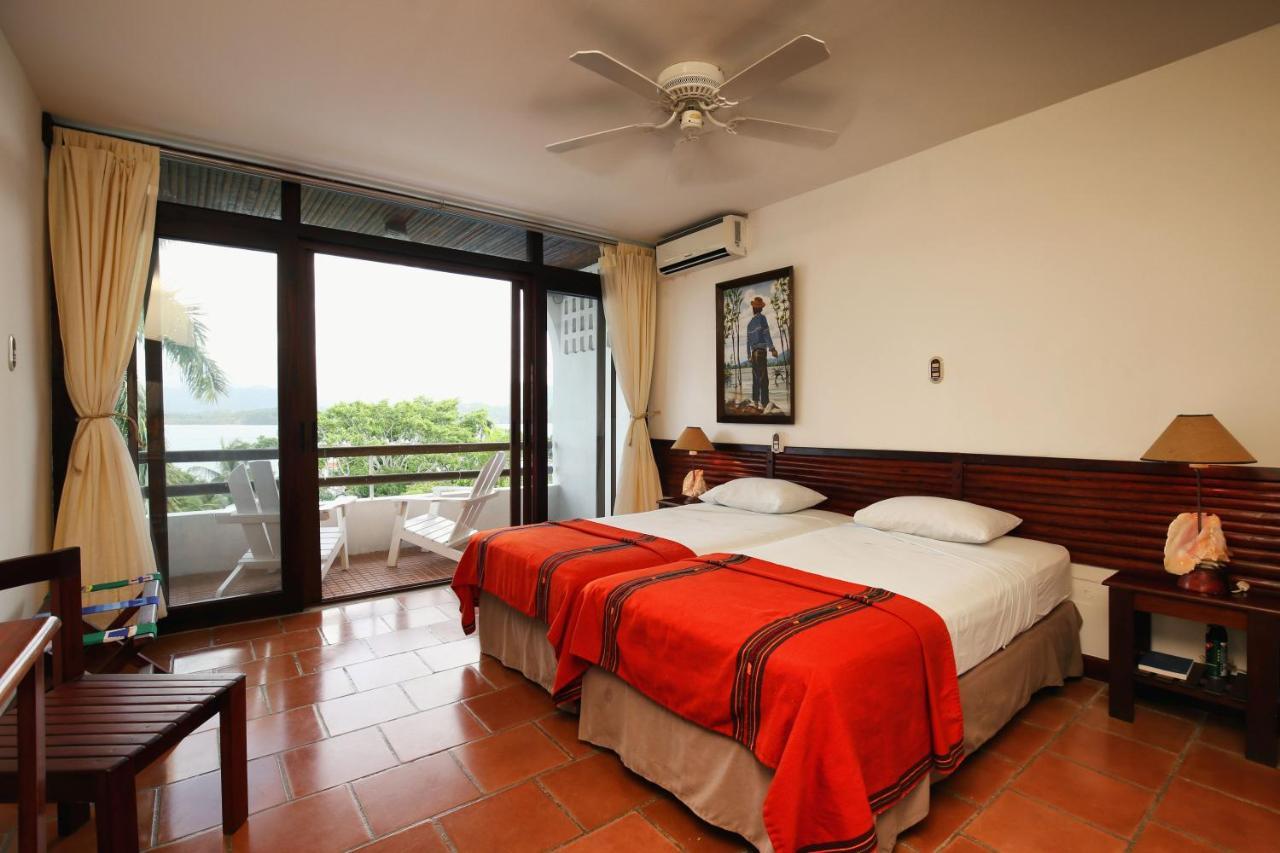 Villa Caribe Livingston Bagian luar foto