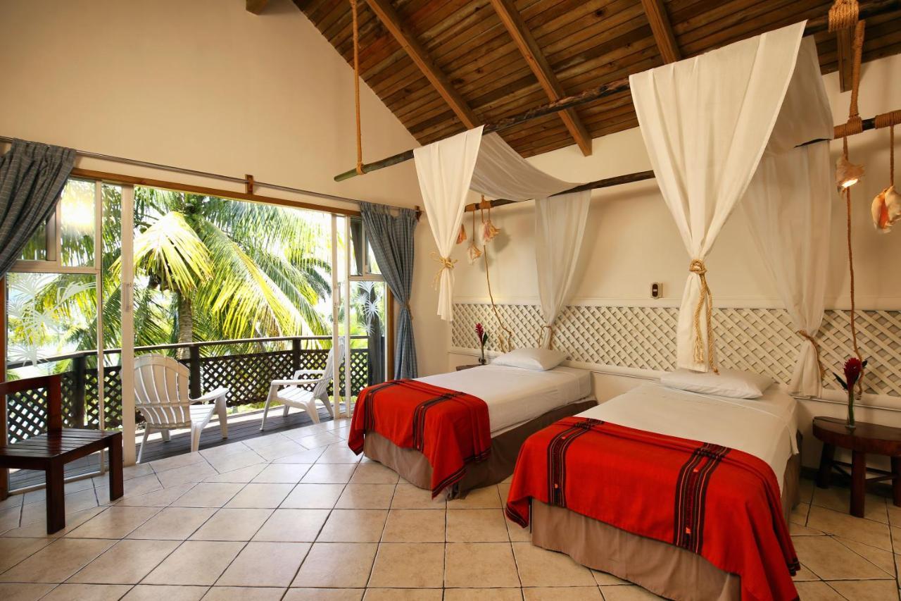Villa Caribe Livingston Bagian luar foto