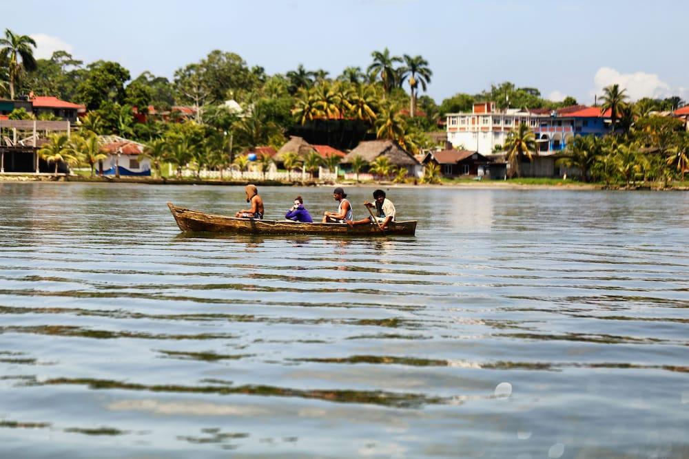 Villa Caribe Livingston Bagian luar foto