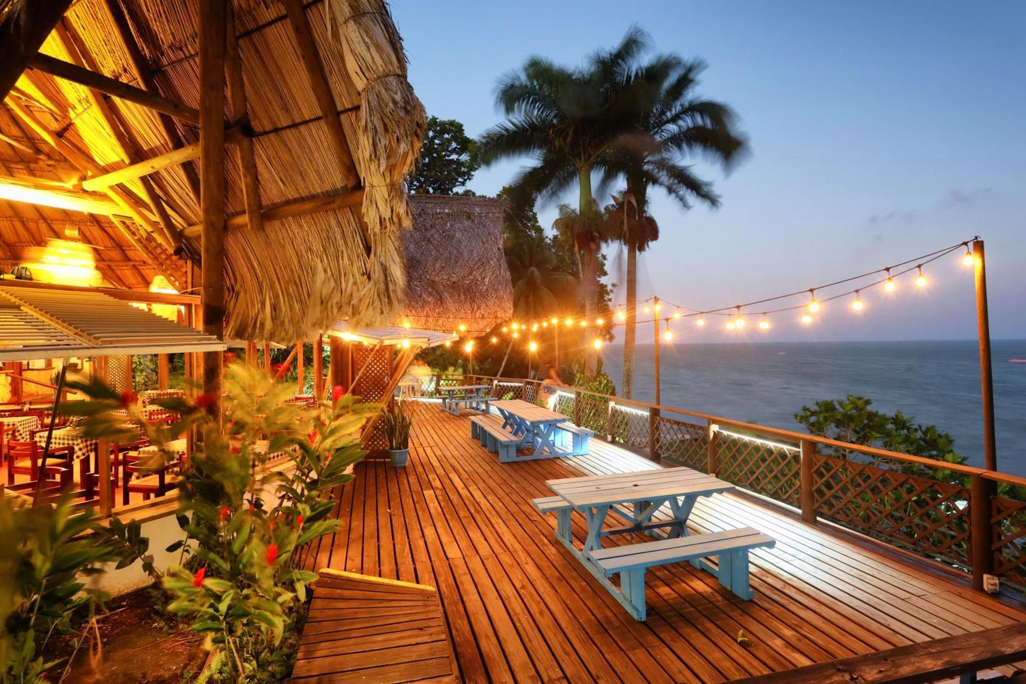 Villa Caribe Livingston Bagian luar foto