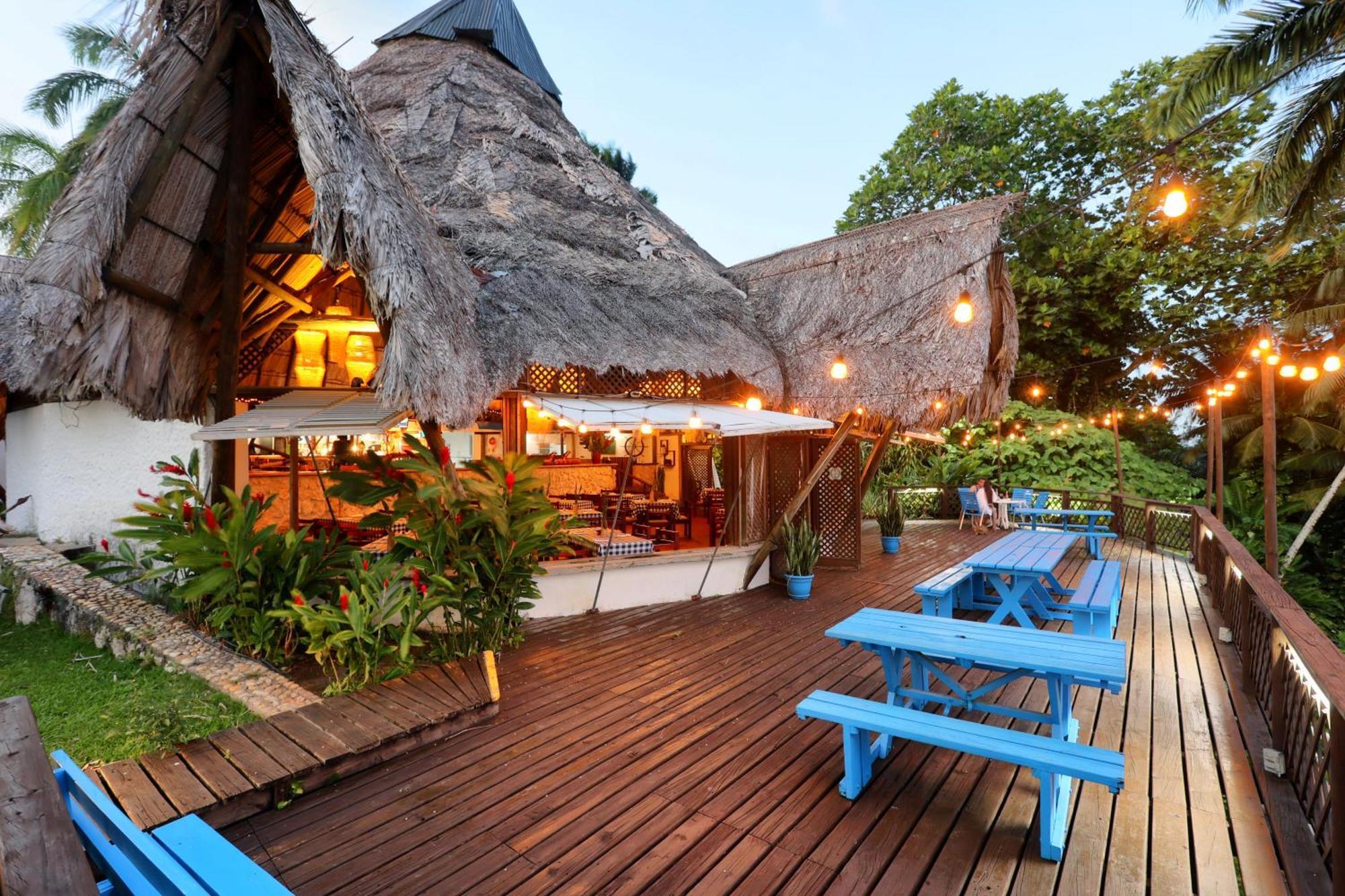 Villa Caribe Livingston Bagian luar foto