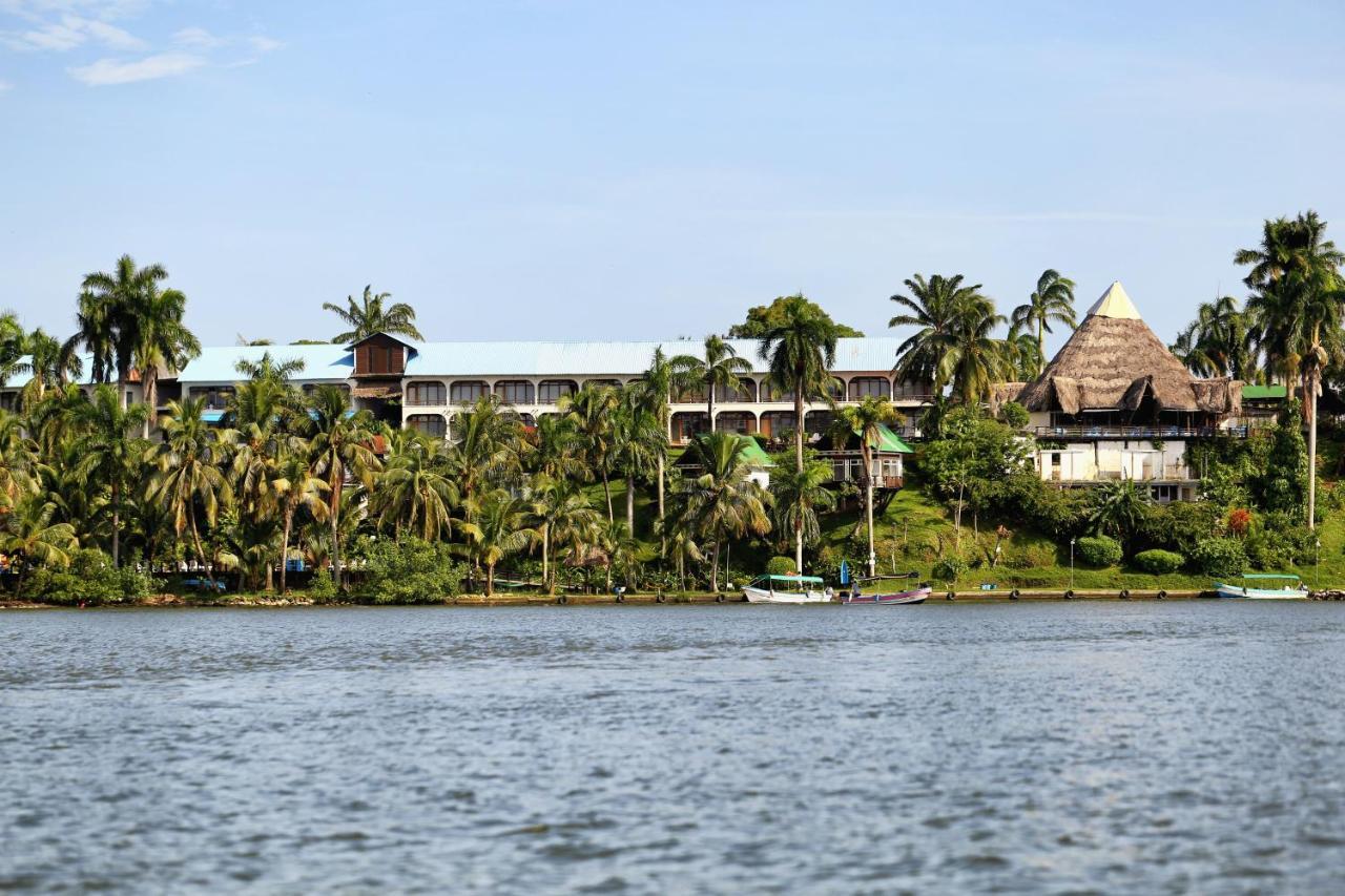 Villa Caribe Livingston Bagian luar foto